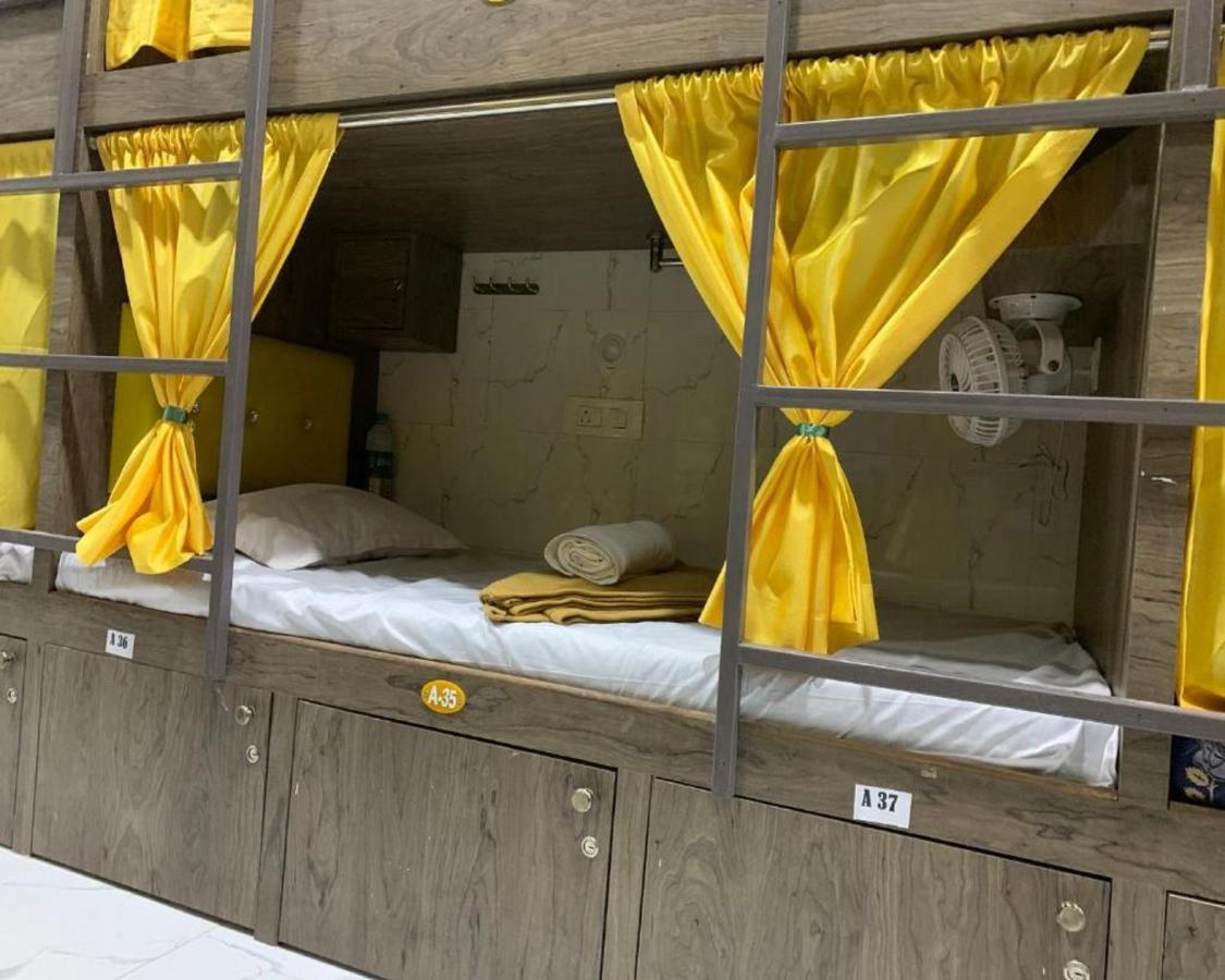 Neenava Dormitory 孟买 外观 照片