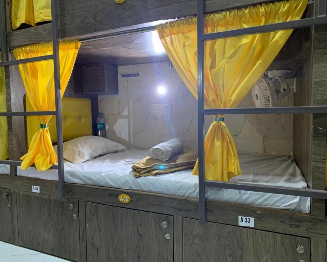 Neenava Dormitory 孟买 外观 照片