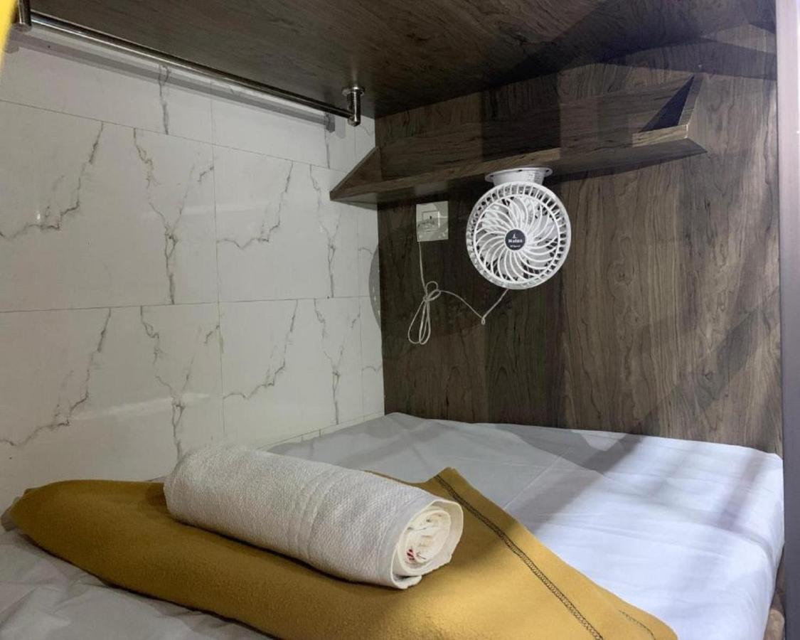 Neenava Dormitory 孟买 外观 照片